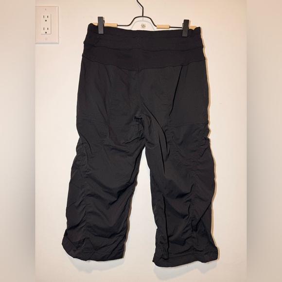 Lululemon Black Studio Crop Pants size 8 - Picture 5 of 6